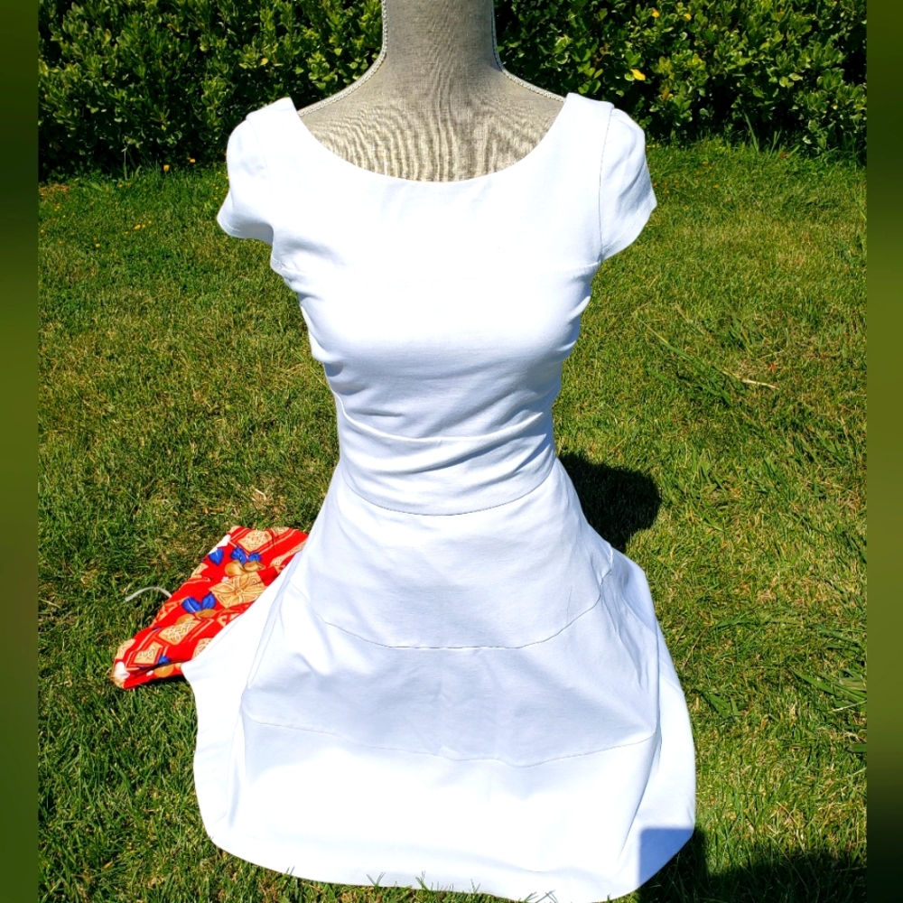 White dress from Banana Republic Size 2